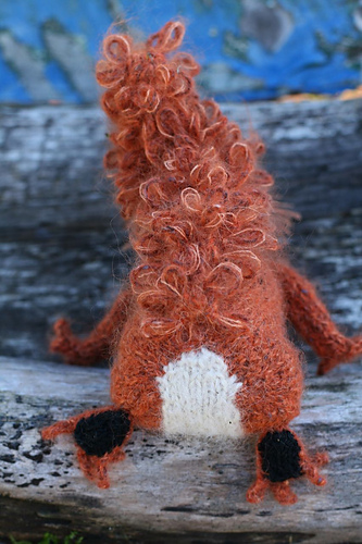 Ravelry: Red Squirrel Sisters pattern by Jackie Jeffery