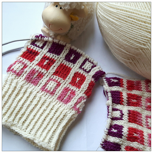 Ravelry Paint Pan Socks pattern by Wendy Staples