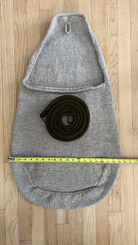 Measurement of bag width before fulling at the widest point = 19”