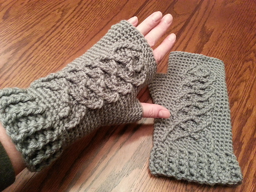 "The Hobbit" Fingerless Gloves for Guys photo 6