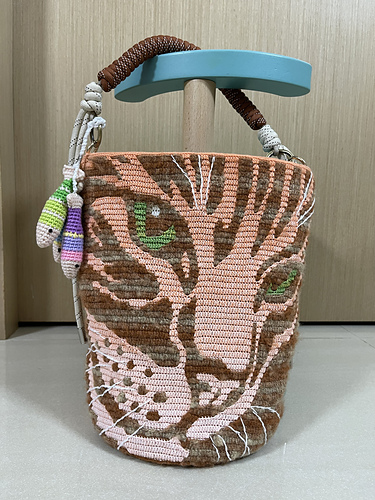 Ravelry: Cat Mosaic Bag and Pillow pattern by Natalia Kononova