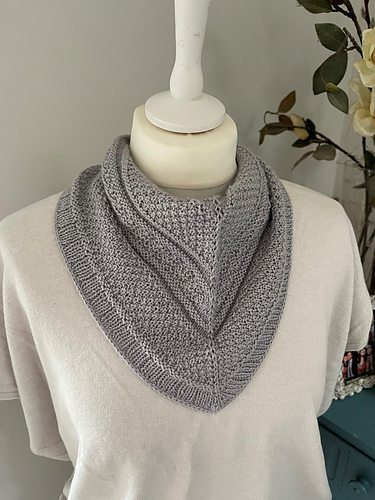 Loretto Road Cowl photo 2
