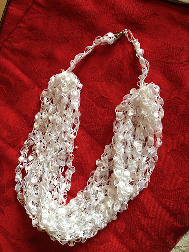 Easy Ladder Yarn Necklace photo 1