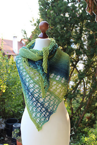 Ravelry: Water Lines pattern by Julia Riede