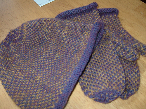 Maritime Hat and Mitten Set photo 1