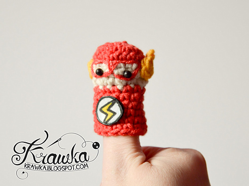 Superheroes finger puppets set photo 6