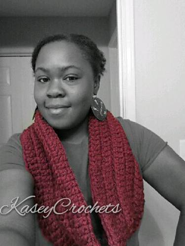 Chunky Crochet Infinity Scarf photo 2