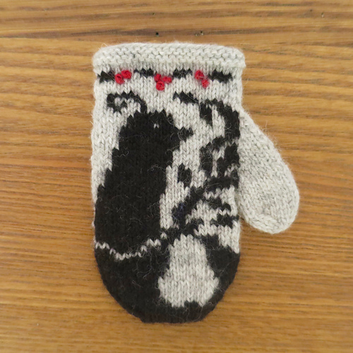 12 Days of Christmas Mitten Garland KAL photo 3