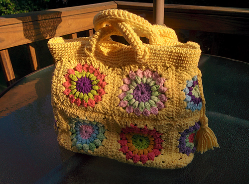 Granny Square Handbag photo 3