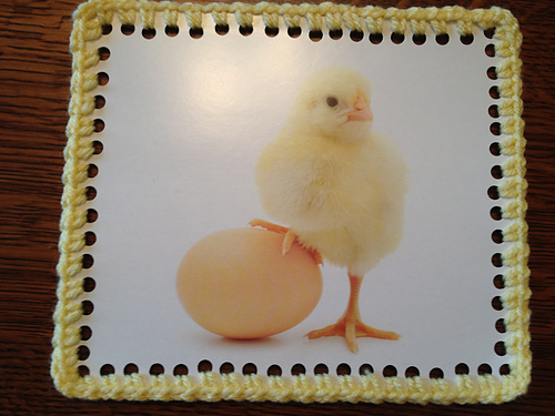 How to Crochet Around a Picture photo 1
