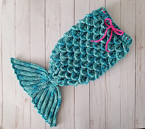 Baby sjøhvalhale-kostyme - Hooked strands Crochet