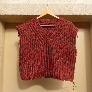 3 balls of yarn used so far.