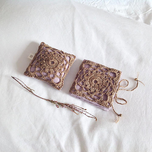 Granny Chic Cushion photo 6