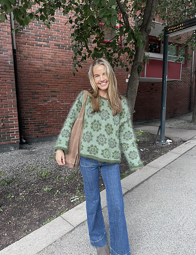 Ravelry: Mari sweater pattern by knitby_roen / Mari Skrindo
