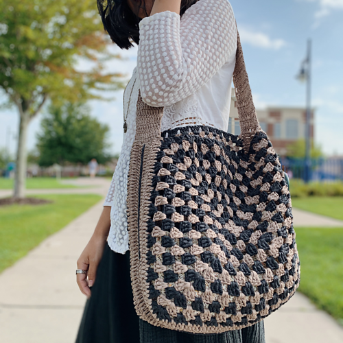 Granny square tote bag photo 4