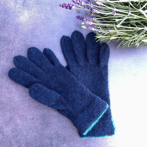 Som hånd i hanske - Wenche Roald