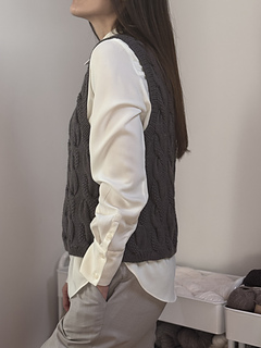 Ravelry: The Knitonomy Pearl Vest pattern by Magdalena Parker