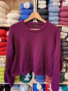 LALOUKNITS Fluff Fine (held double)