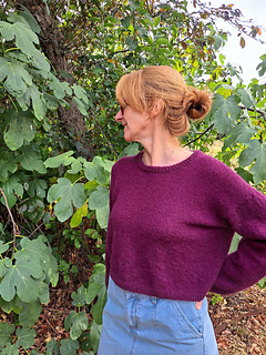 LALOUKNITS Fluff Fine (held double)