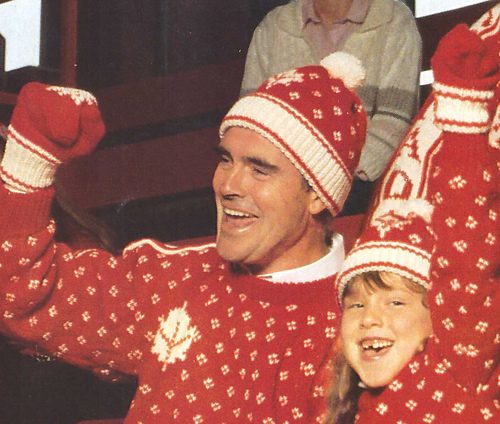 Canada Knit Toque & Mittens photo 3