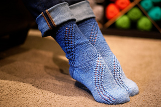 Ravelry: Rond de Jambe Sock pattern by Kelli Slack