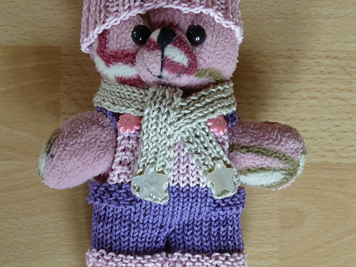 1:12th scale bobble hat and scarf photo 6