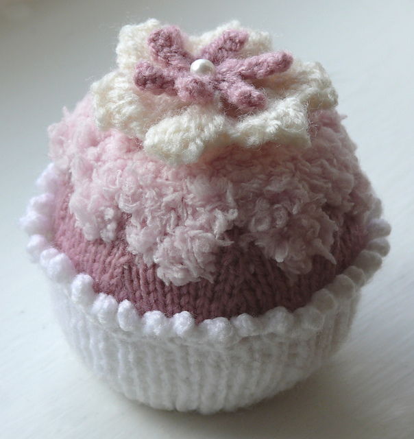 Ravelry Triple Flower Cupcake pattern by Knitting Revolution