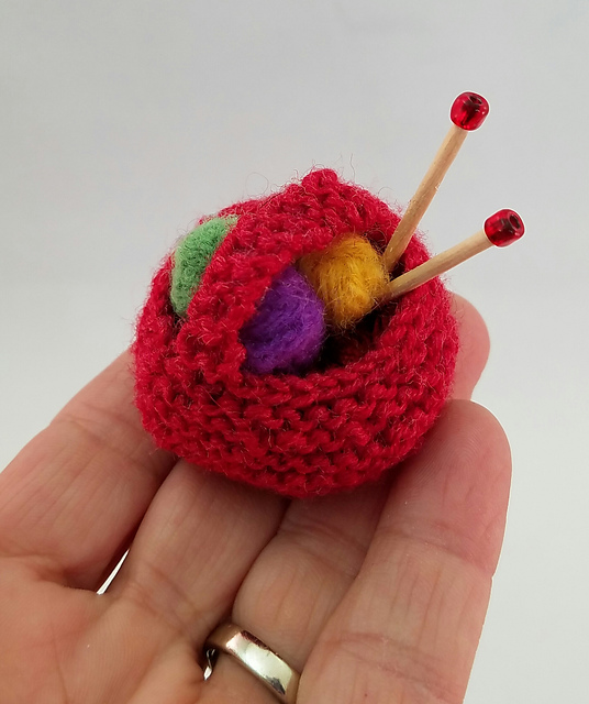 Ravelry Tiny Yarn Basket pattern by Martha Lyons