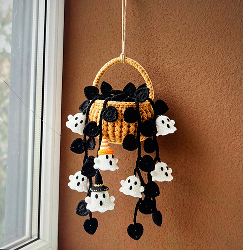 Halloween ghost hanging basket