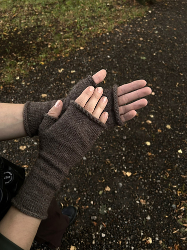 plain & simple fingerless mittens