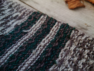 I hide the ends of the yarn as I go