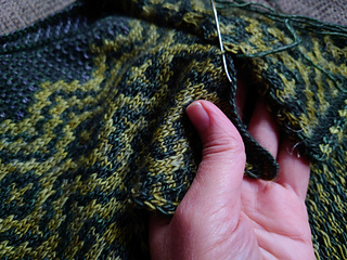 The last sewing stitches.