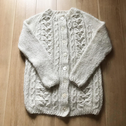 honeybee cardigan 다른 모습 1