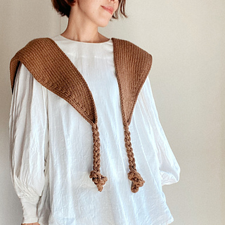 Two strands of Rambouillet merino wool.