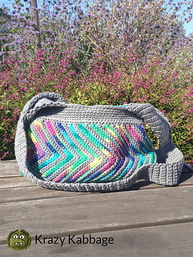 Fast-forward Chevron Purse photo 8