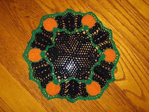 _Oktoberpumpkin doily_ - krbooze