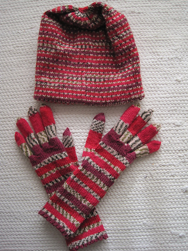 74. Pipo ja sormikkaat photo 1