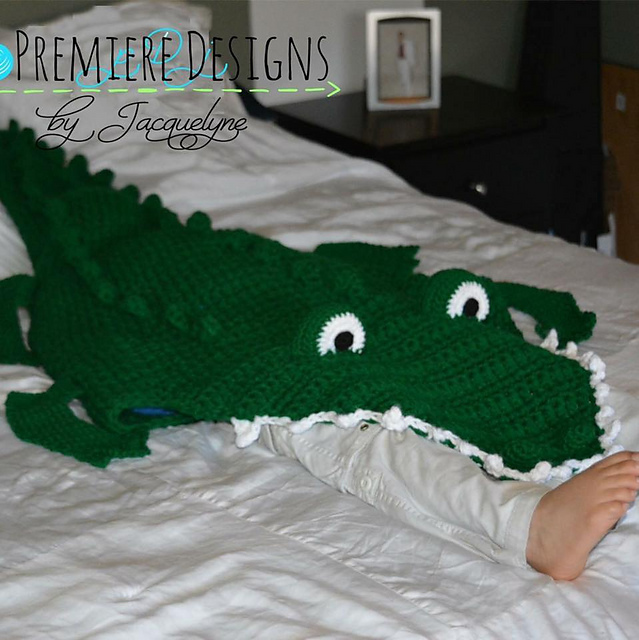 Ravelry Alligator Blanket pattern by Jacquelyne Garcia
