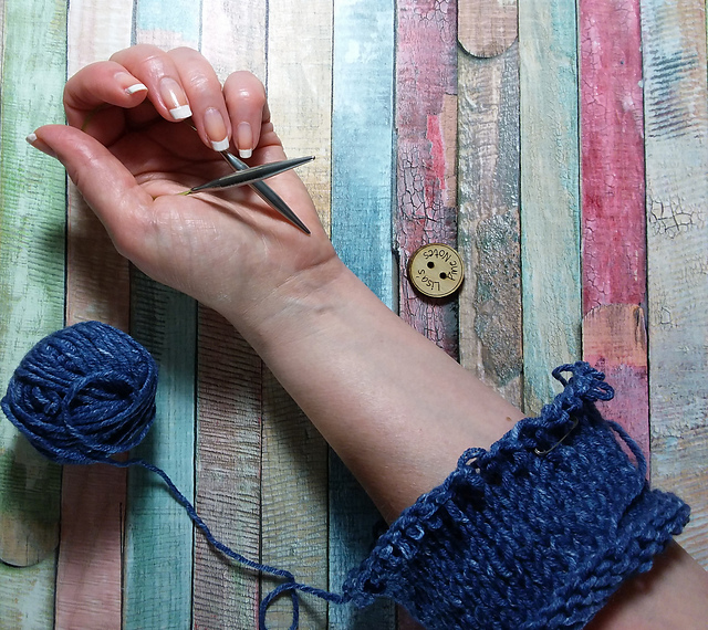 Ravelry lafulti's Fire Pit Mitts