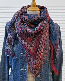 Ravelry: Zauberball Crazy Dreiecksuch pattern by Martina Kröger