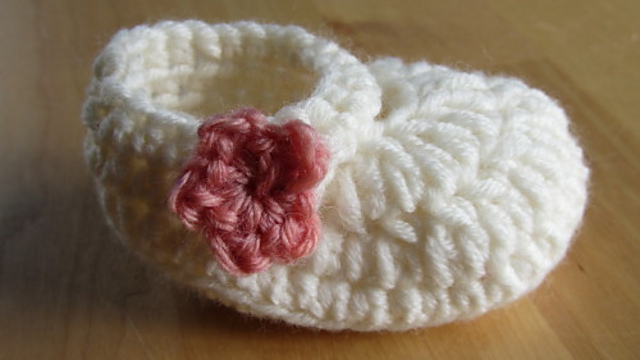 Ravelry: lambblanchland's Dainty Mary Janes