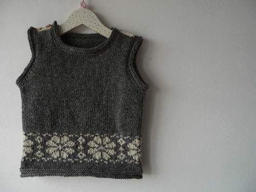 Rose Winter Vest photo 7