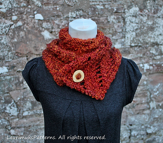 Ravelry Wild flame button scarf pattern by Laurimuks patterns