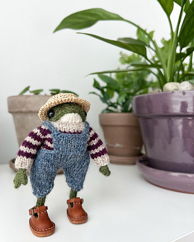 Overalls for frosk - Ahyoun Lee