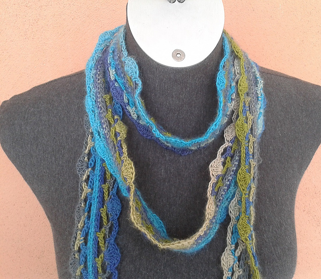 Ravelry: Nicois Skinny Scarf pattern by Leyla Alieva