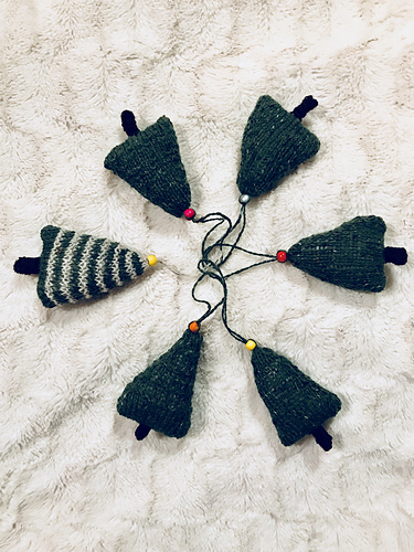 Strikka juletre - Lena Kristine Kvile