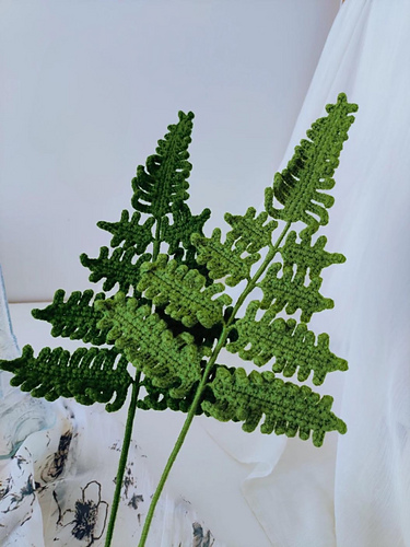 Leaf: Fern Leaf