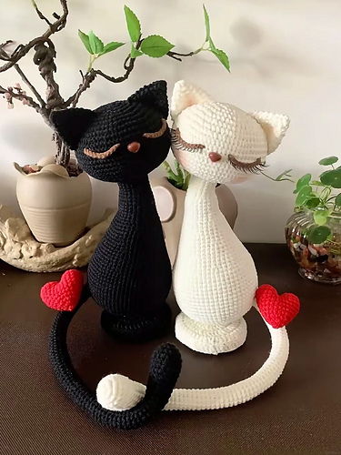 Night & Day Cat