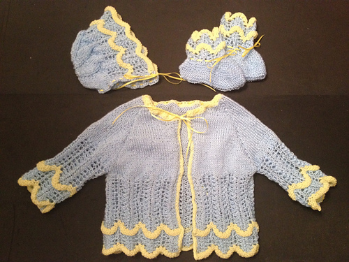 Scalloped Baby Set photo 2