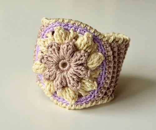 Spring Flower Bracelet photo 1
